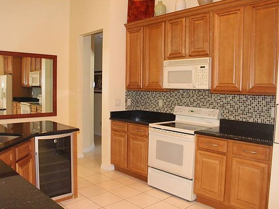 3rd image of 15514 Granby Pl