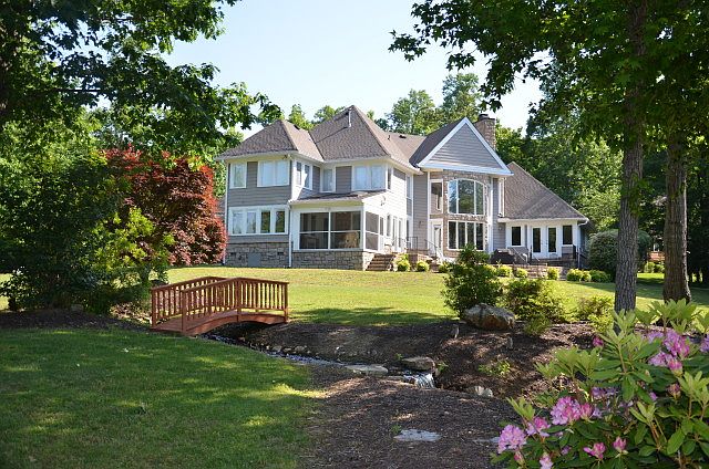 2nd image of 11805 Glendevon Rd