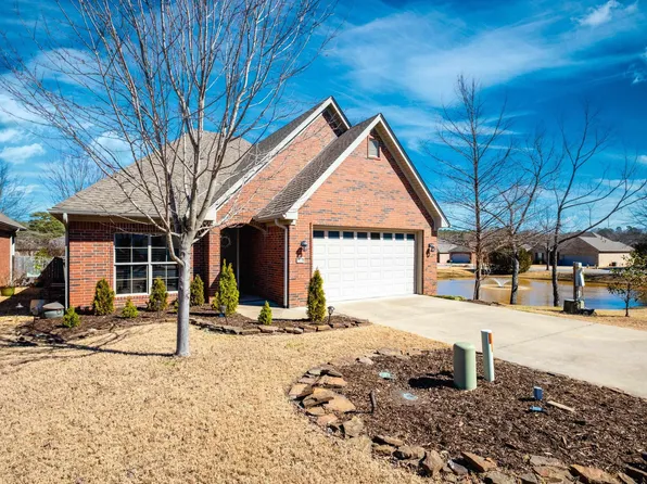 114 Melville Dr, Maumelle, AR 72113