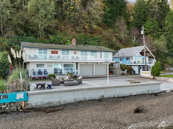 3200 Shoreline Drive, Camano Island, WA 98282
