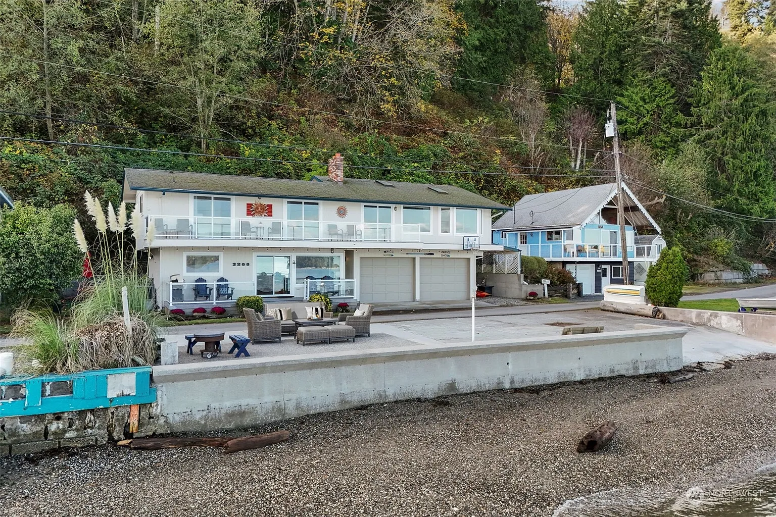 3200 Shoreline Drive photo 1