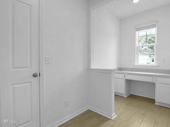 3rd image of 882 CEDAR SLOUGH Drive