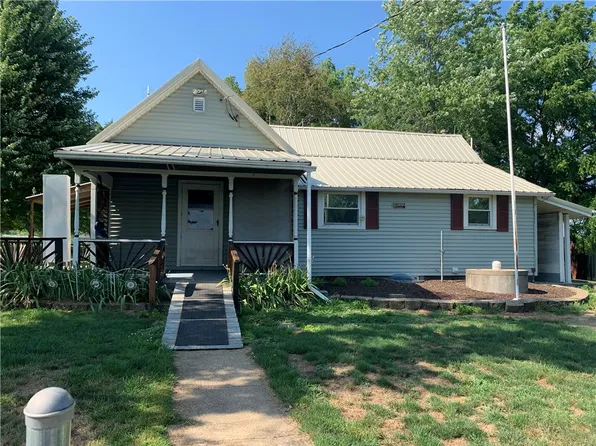 1512 N 1250 East Rd, Shelbyville, IL 62565