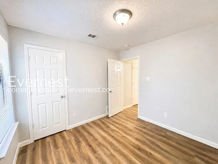 1800 Willow Vale Dr — Photo 13