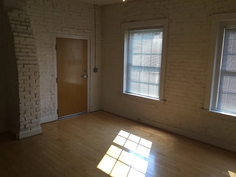 Building Photo - 301 Goshen St #2F