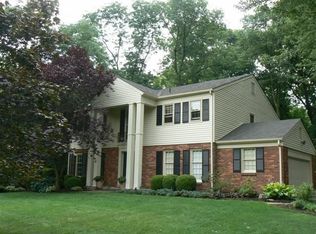9921 Forestglen Dr, Cincinnati, OH 45242