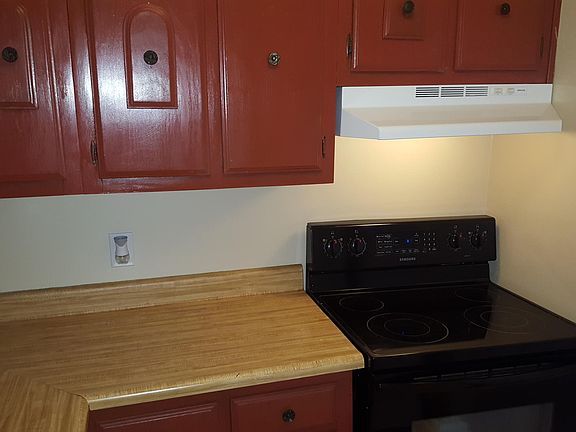 4th image of 1960 Goldsmith Ln APT 3