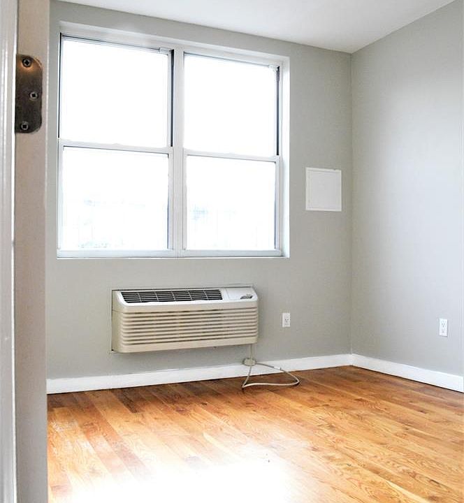 1st image of 58A Vernon Ave APT 4