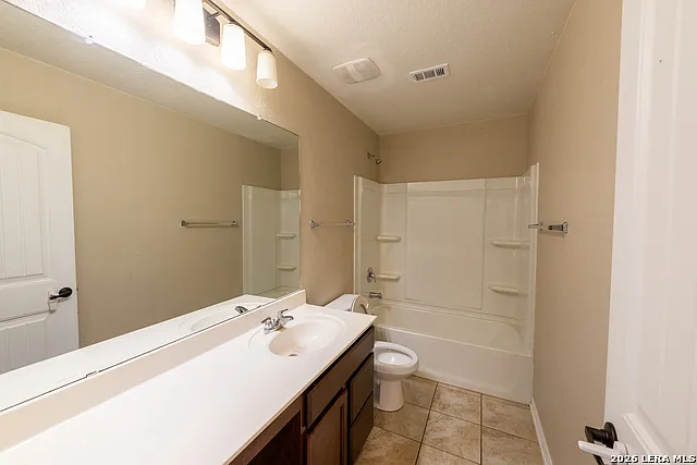 5526 Castle Brook Dr — Photo 15