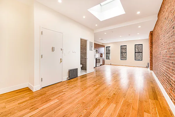 Rented by REAL New York | media 2