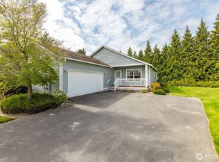1083 Fidalgo Dr, Burlington, WA 98233