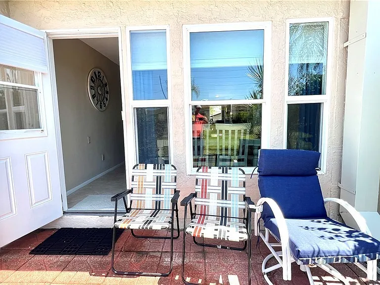 S Pointe Blvd — Photo 16