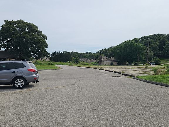 4th image of 13926 Turnberry Ln
