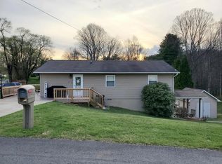 184 Knottingham Village Rd, Fayetteville, WV 25840