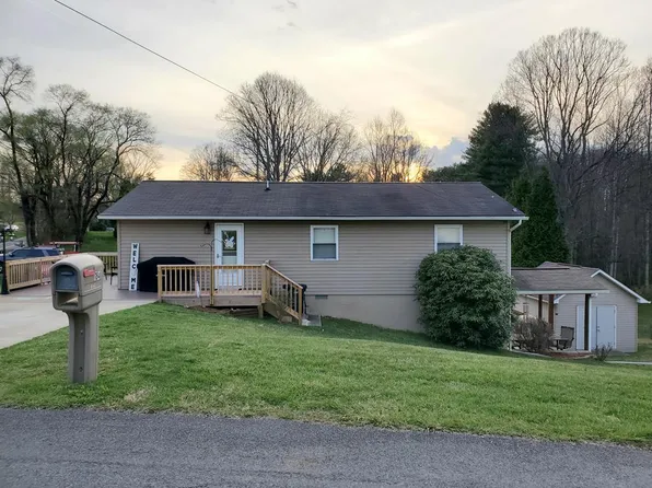 184 Knottingham Village Rd, Fayetteville, WV 25840