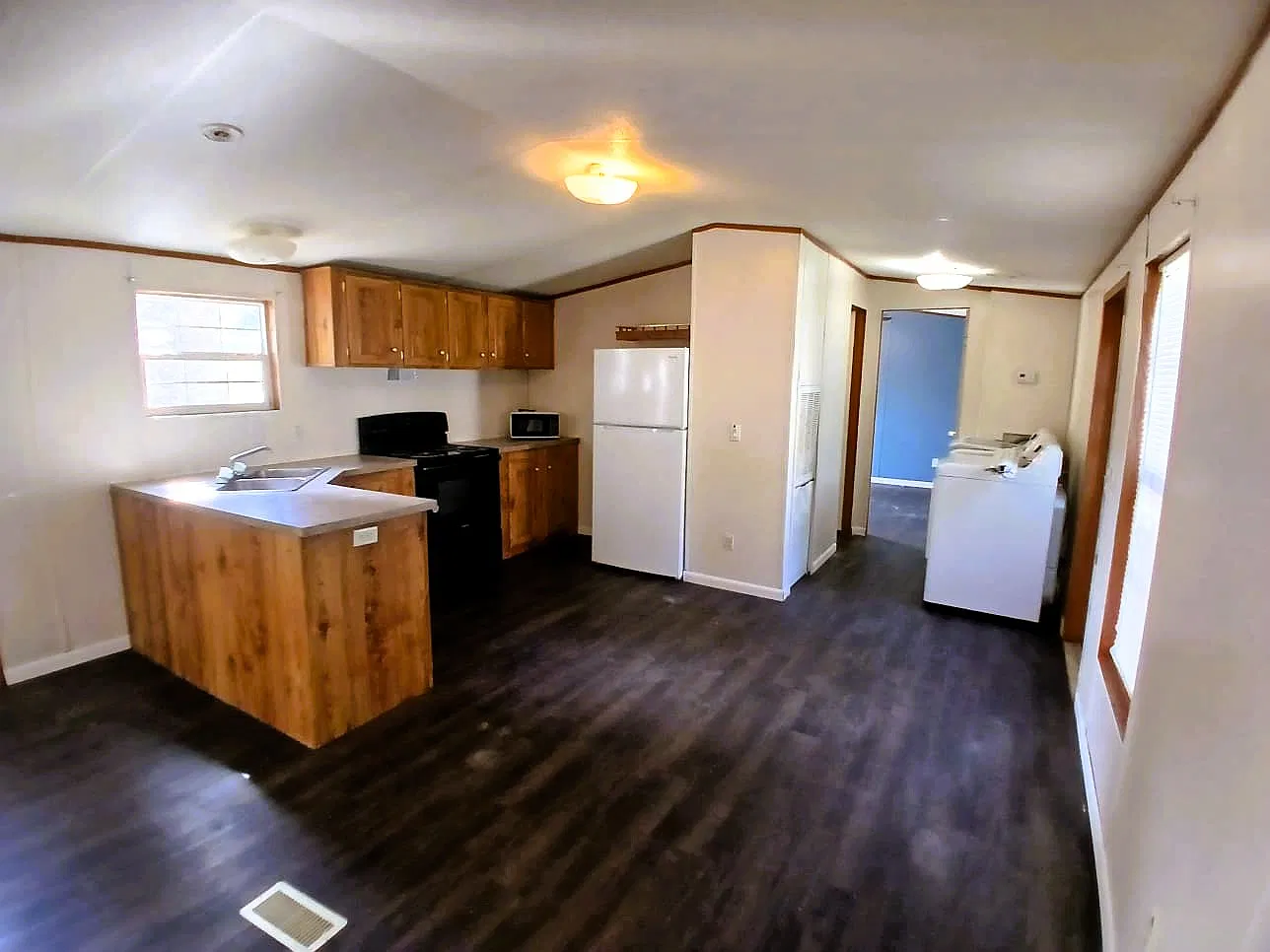 2 bed, 1060 sqft, $995 — Photo 3