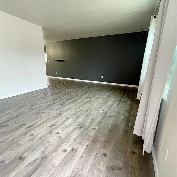 712 Juniper Dr — Photo 6