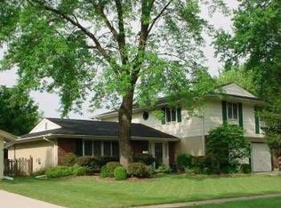 1905 Cannon Ct, Schaumburg, IL 60193