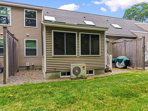 4th image of 88 Windward Pointe Drive #88