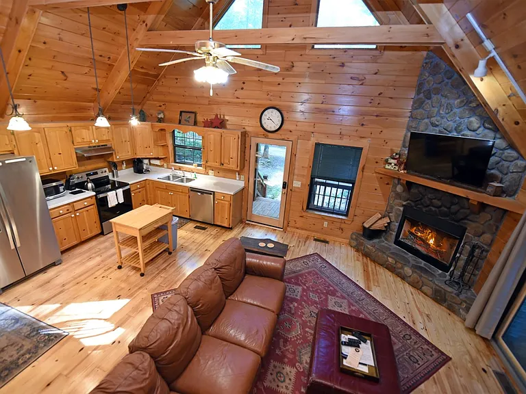 890 Sunrise Valley Rd — Photo 4