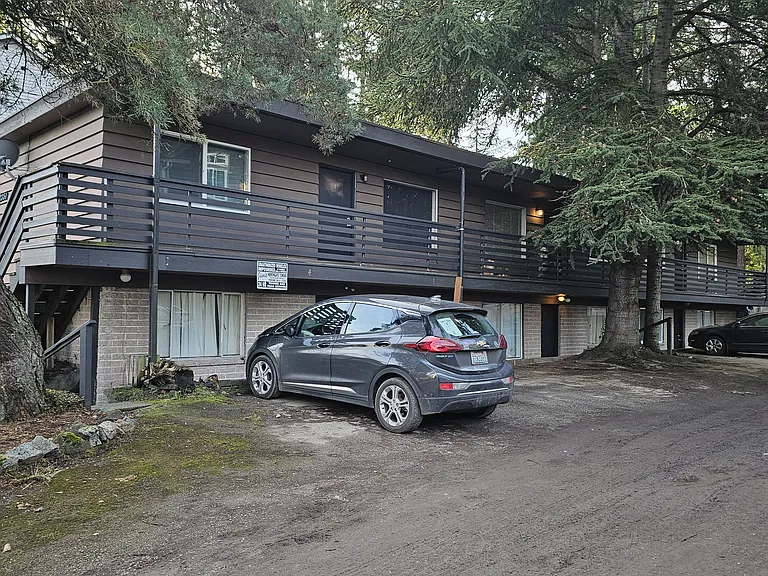12351 26th Ave NE #5 — Photo 1