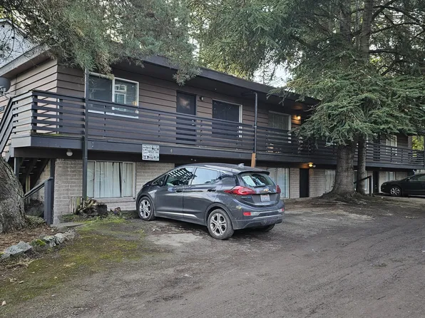 12351 26th Ave NE APT 5, Seattle, WA 98125