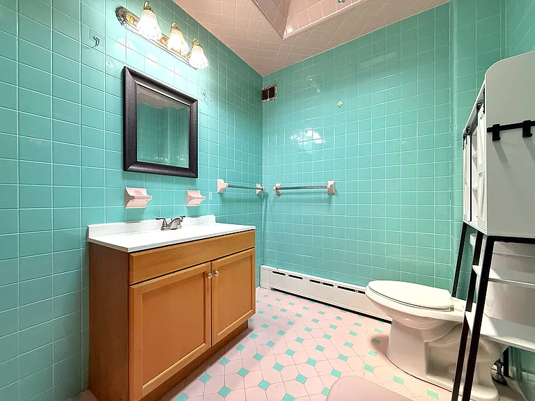 2217 S 24th St — Photo 35