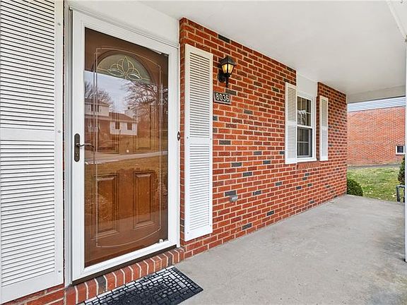 4th image of 8036 Broadlawn Dr