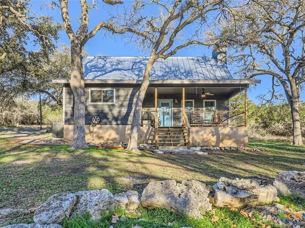 1001 Alpine Trl, San Marcos, TX 78666