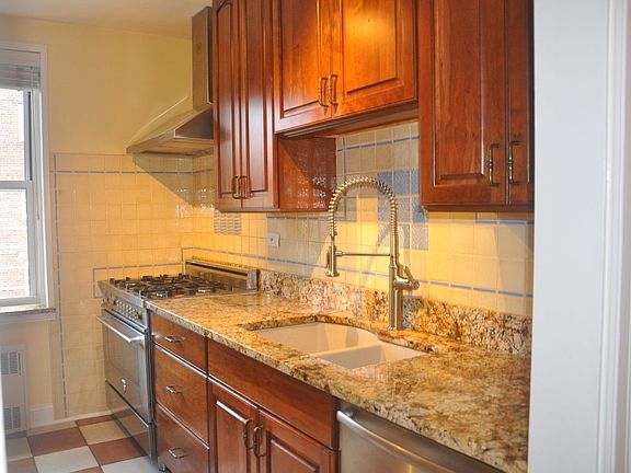 4th image of 112-20 72nd Dr APT C33