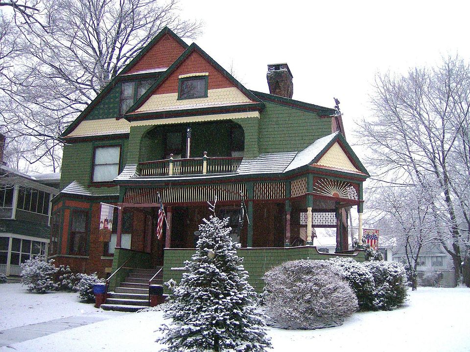 2nd image of 308 W Clinton St