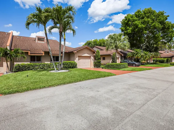 4733 S Fountains Dr S, Lake Worth, FL 33467