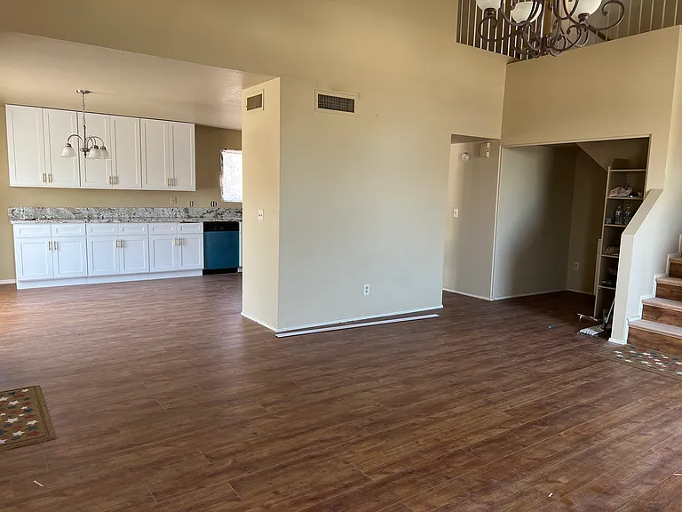 W Amelia Ave — Photo 17