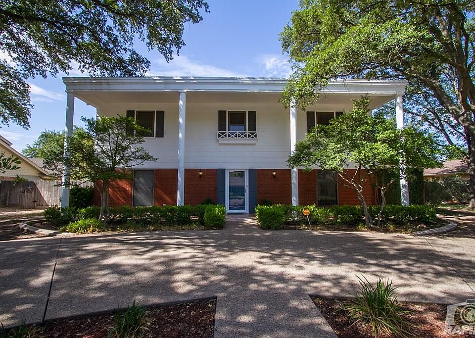 1st image of 2809 Alta Vista Ln
