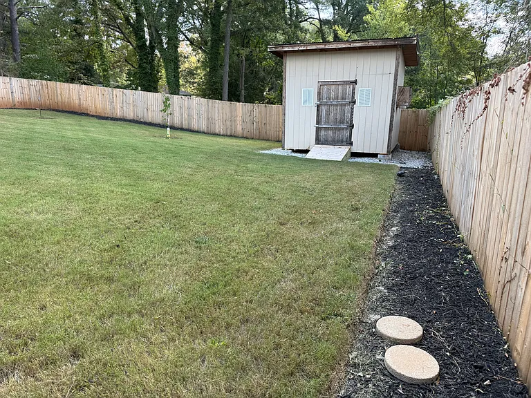 1232 Almont Dr SW — Photo 4