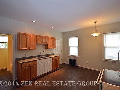 5th image of 200 S Clarendon St #1