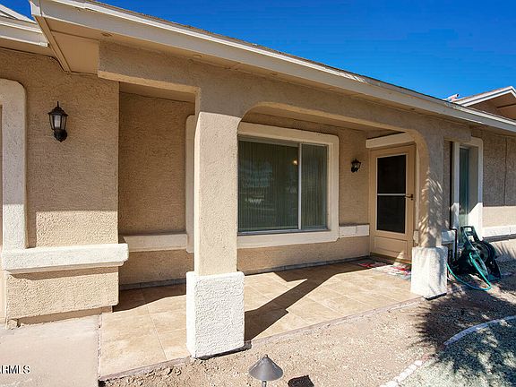 3rd image of 9815 W LINDGREN Avenue