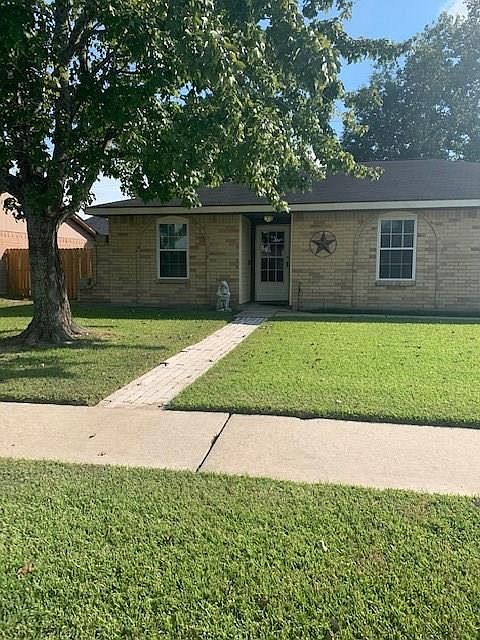 1st image of 2506 Green Valley Dr
