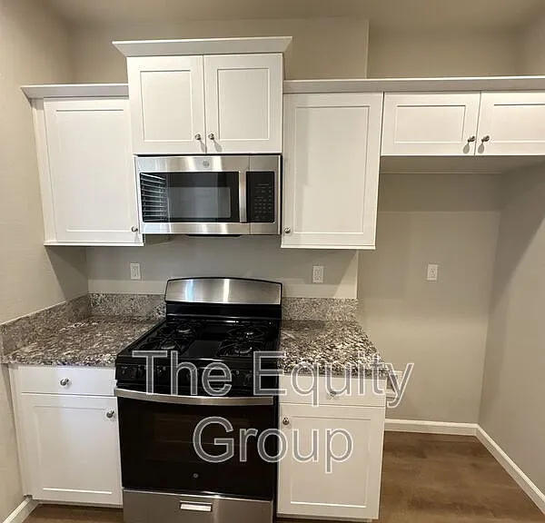 505 S Summit St #103 — Photo 7