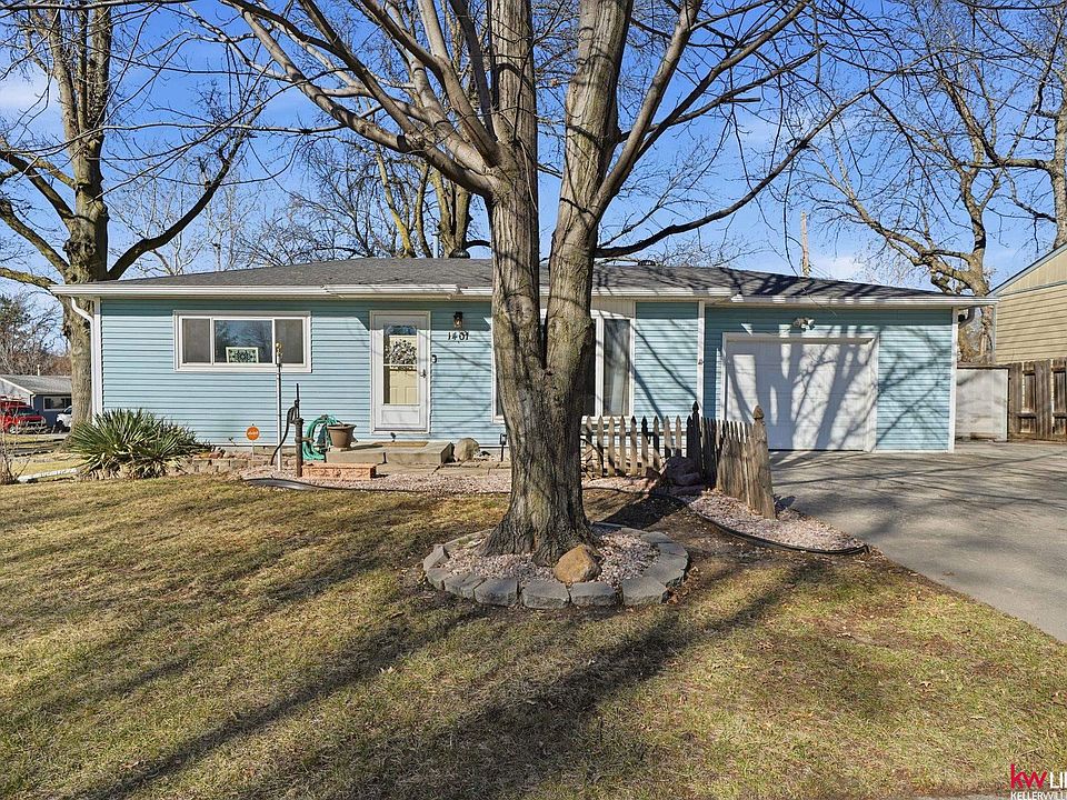 1st image of 1401 N 61st St