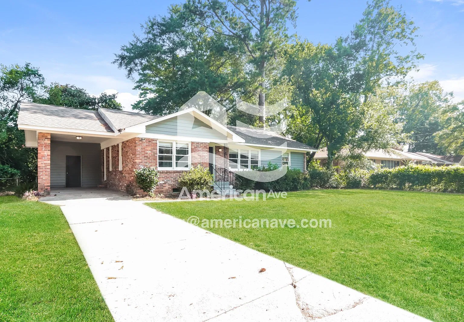 3 bed, 1.0 bath, 1209 sqft, $1,335 — Photo 2