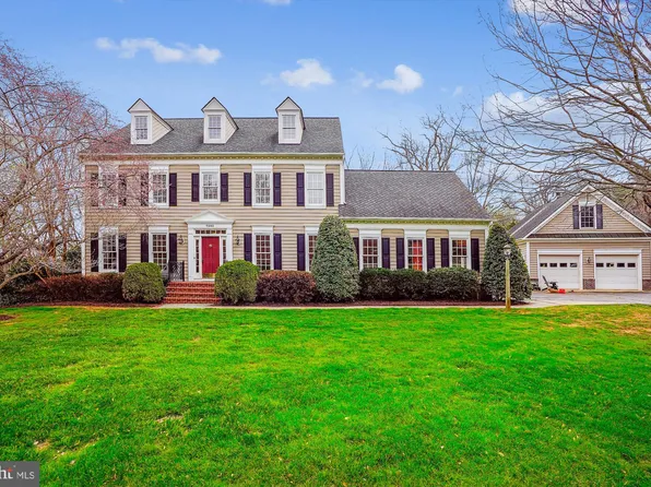 7343 Huntsmans Dr, Warrenton, VA 20186