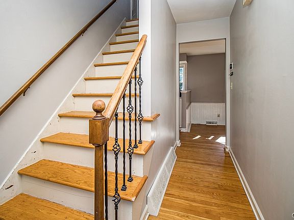 3rd image of 5481 Oxbow Rd