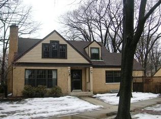 6860 N Jean Ave, Chicago, IL
