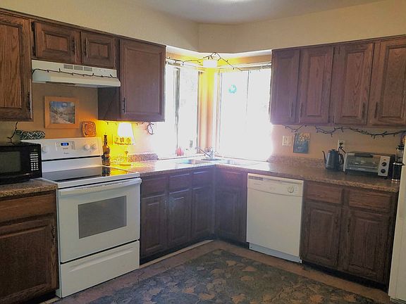 4th image of 2821 N Essel Dr