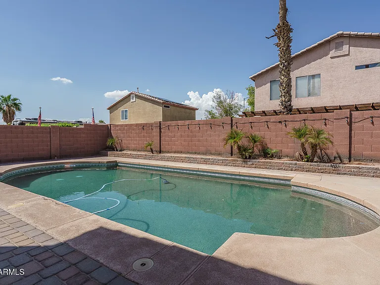 16006 W Lincoln St — Photo 17