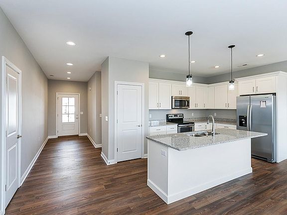 4th image of 512 Greathouse Dr