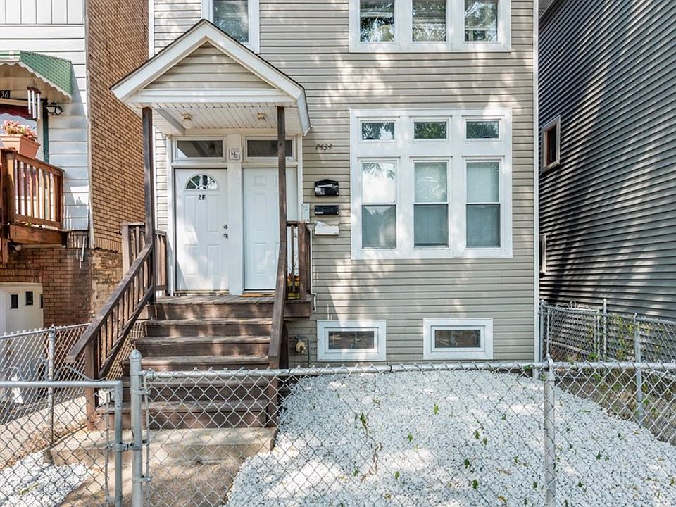 1st image of 2434 W Moffat St #4