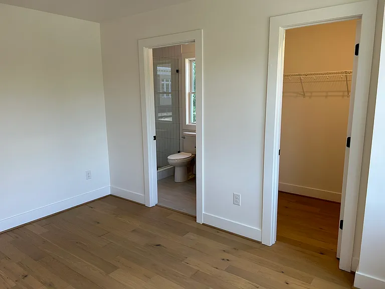 115 W 14th St #B — Photo 30