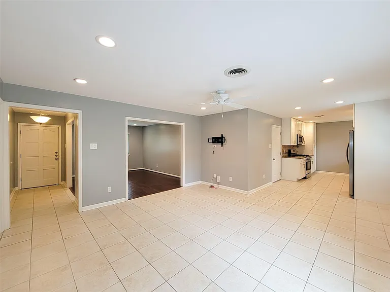 5846 Ettrick Dr — Photo 11